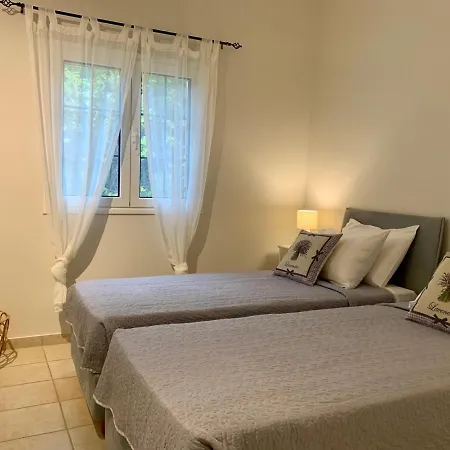 Ey House Дом отдыха