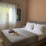 Holiday home Ey House