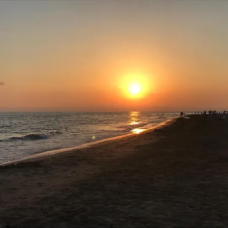 Ey House * Halikounas